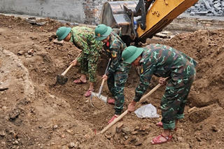 Quảng Trị: Phát hiện, cất bốc 2 hài cốt liệt sĩ tại Di tích Trường Bồ Đề