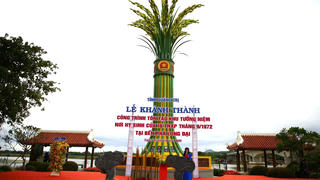 Khánh thành Khu tưởng niệm 16 Thanh niên xung phong hy sinh tại Bến phà Long Đại