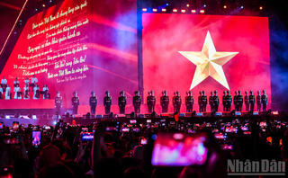 'Sống cùng văn hóa' để thanh âm Tổ quốc mãi ngân vang