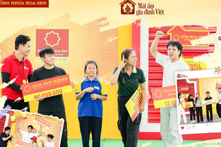 Lâm Hùng, Quách Tuấn Du xúc động trở lại quê hương cùng “Mái ấm gia đình Việt”