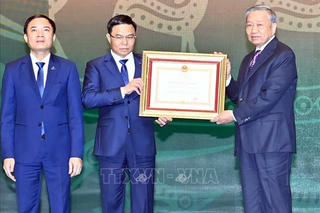 Tổng Bí thư dự Lễ kỷ niệm 50 năm Ngày thành lập Tập đoàn Công nghiệp - Năng lượng quốc gia Việt Nam