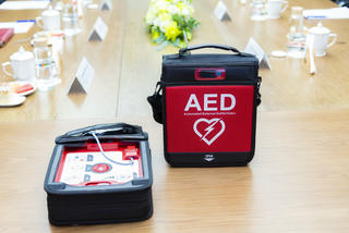 Bản tin tổng hợp 21/09: Khởi động dự án máy khử rung tim tự động cho cộng đồng đầu tiên tại Việt Nam