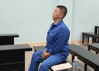 Lừa làm sổ đỏ 'giá' 700 triệu đồng/sổ, lãnh án 14 năm tù 