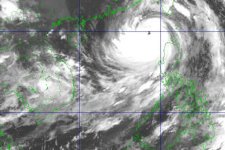 Bão số 9 di chuyển nhanh, giật trên cấp 17