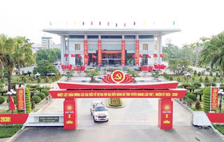 Tuyên Quang: Rực rỡ cờ hoa, sẵn sàng cho bước chuyển mình mạnh mẽ
