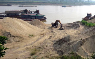 Bắc Ninh: Làm rõ trách nhiệm người đứng đầu, xử lý dứt điểm vi phạm khoáng sản trái phép