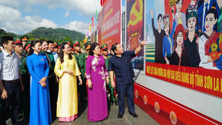 Triển lãm tranh cổ động chào mừng Đại hội đại biểu Đảng bộ tỉnh Sơn La