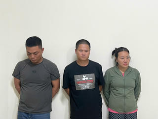 Bắt giữ 3 đối tượng xả trộm chất thải xuống sông Tô Lịch