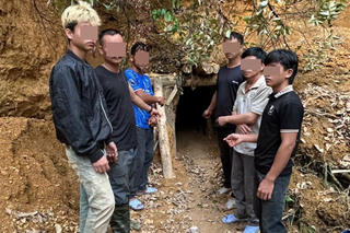  "Vàng tặc” sa lưới ở vùng núi Trà Liên