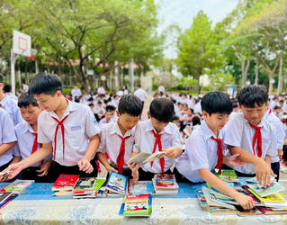 Hướng đến tương lai giáo dục hội nhập từ bộ sách giáo khoa chung