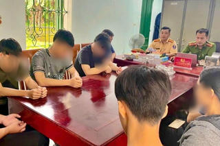 Triệu tập, xử lý nhóm thanh thiếu niên đi xe máy lạng lách đánh võng trên quốc lộ