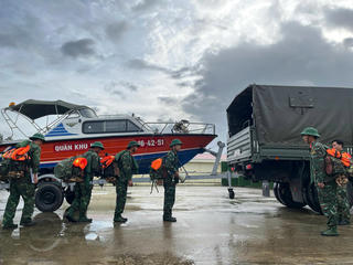 Ứng phó bão số 10: TP Đà Nẵng lập sở chỉ huy tiền phương, Quân khu 5 sẵn sàng cứu hộ cứu nạn