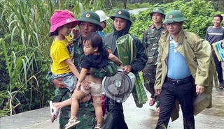 Khẩn trương ứng phó bão số 10, bảo đảm an toàn tính mạng và tài sản của Nhân dân