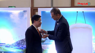Vụ trưởng Nguyễn Hữu Huyên được Pháp trao Huân chương Quốc công vì những đóng góp cho hợp tác pháp luật giữa Việt Nam - CH Pháp