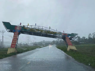 Giông lốc tại Đầm Hà (Quảng Ninh) khiến 9 người bị thương