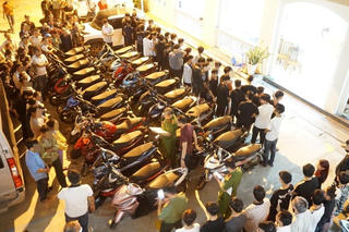 35 'quái xế' bị khởi tố sau đêm náo loạn