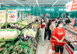 WinMart tăng nguồn cung thực phẩm, hàng thiết yếu cho địa phương ảnh hưởng bão số 10