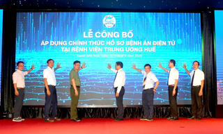 Bệnh viện Trung ương Huế công bố triển khai hồ sơ bệnh án điện tử