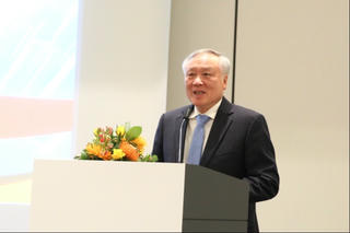 Thúc đẩy hợp tác trong phát triển trung tâm tài chính quốc tế tại Việt Nam