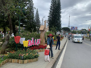 Ngành du lịch Lâm Đồng báo cáo lượng khách tăng, doanh nghiệp "kêu" ế ẩm?