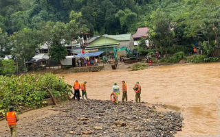 Bản tin tổng hợp 02/10: Thủ tướng Chính phủ chỉ đạo tập trung khắc phục nhanh hậu quả bão số 10 và mưa lũ