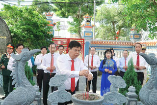 Lãnh đạo tỉnh An Giang dâng hương Anh hùng dân tộc Nguyễn Trung Trực nhân Đại hội Đảng bộ tỉnh lần thứ I
