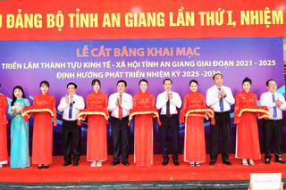 Khai mạc triển lãm thành tựu kinh tế - xã hội tỉnh chào mừng Đại hội đại biểu Đảng bộ tỉnh An Giang