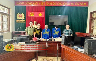 Livestreams ‘đổ thạch’, lừa đảo chiếm đoạt hơn 10 tỷ đồng

