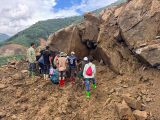 Tìm thấy xe bán tải chở 3 người đàn ông mất tích tại Lào Cai