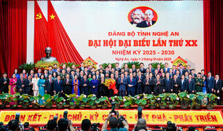 Bế mạc Đại hội đại biểu Đảng bộ tỉnh Nghệ An khoá XX: Quyết tâm trở thành tỉnh khá, cực tăng trưởng tầm quốc gia
