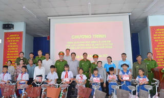 Cà Mau: “Lúc dân cần, lúc dân khó, có Công an” trở thành hành động thiết thực