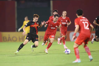 Nhóm đầu bảng chia điểm ở vòng 6