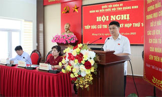 Phó Chủ tịch Quốc hội Vũ Hồng Thanh tiếp xúc cử tri tại Quảng Ninh