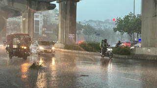 Ứng phó bão, Hà Nội khuyến khích làm việc trực tuyến và chủ động cho học sinh nghỉ học