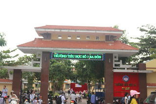 Quảng Trị: Yêu cầu báo cáo vụ bữa ăn ở trường tiểu học gây tranh luận