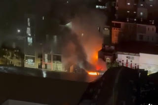 Cháy nhà 2 tầng ở Hà Nội giữa trời mưa lớn