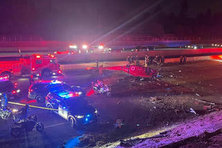 Rơi trực thăng trên đường cao tốc tại Mỹ