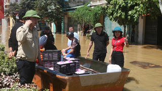 Hội Chữ thập đỏ Việt Nam cứu trợ khẩn cấp người dân bị ảnh hưởng bởi bão số 11