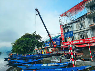 “Lái đò Chùa Hương” cùng nhiều xuồng máy lên đường cứu trợ vùng lũ Thái Nguyên