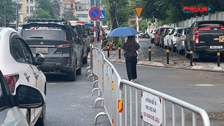 Hà Nội: Biển cấm bị “vô hiệu hoá” ở phường Láng?