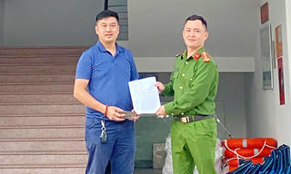 Kịp thời hỗ trợ người dân nhận lại tiền chuyển nhầm