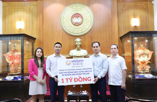 Diana Unicharm trao tặng 30.000 sản phẩm vệ sinh thiết yếu hỗ trợ phụ nữ và trẻ em bị ảnh hưởng do bão lũ