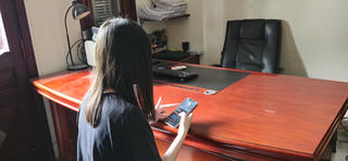 Lá chắn mềm bảo vệ giới trẻ trước nguy cơ bắt cóc online - Bài 1: Màn kịch tinh vi thao túng "con mồi" trong phòng chat zoom