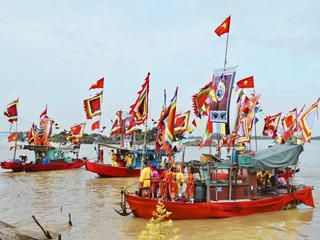 “Hào khí Đông A” vang vọng - Mãn nhãn Lễ Hội quân trên sông Lục Đầu 2025