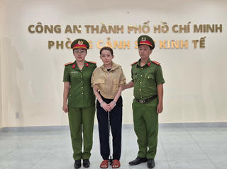 Công an TPHCM bắt giam Võ Thị Ngọc Ngân (Ngân 98) về hành vi sản xuất, buôn bán hàng giả là thực phẩm