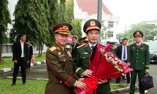 Việt Nam - Lào tăng cường hợp tác trong lĩnh vực đào tạo, bồi dưỡng nguồn nhân lực