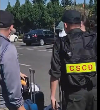 Công an Lâm Đồng thông tin về clip không cho tài xế xe công nghệ đón khách ở sân bay Liên Khương