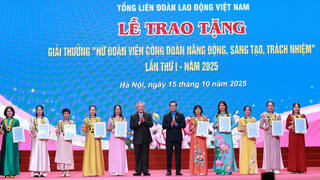 Tôn vinh nữ đoàn viên Công đoàn Năng động, Sáng tạo, Trách nhiệm