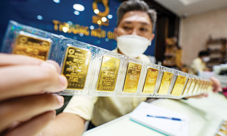 Từ 15/11, Ngân hàng Nhà nước 'siết chặt' quy định đóng gói vàng miếng và vàng nguyên liệu