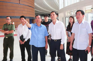 Hải Phòng khẩn trương hoàn thiện công tác trang trí, cổ động trực quan phục vụ Đại hội Thi đua yêu nước lần thứ I
